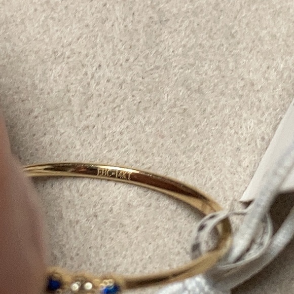 Gold Ring with Gemstones - Picture 2 of 6